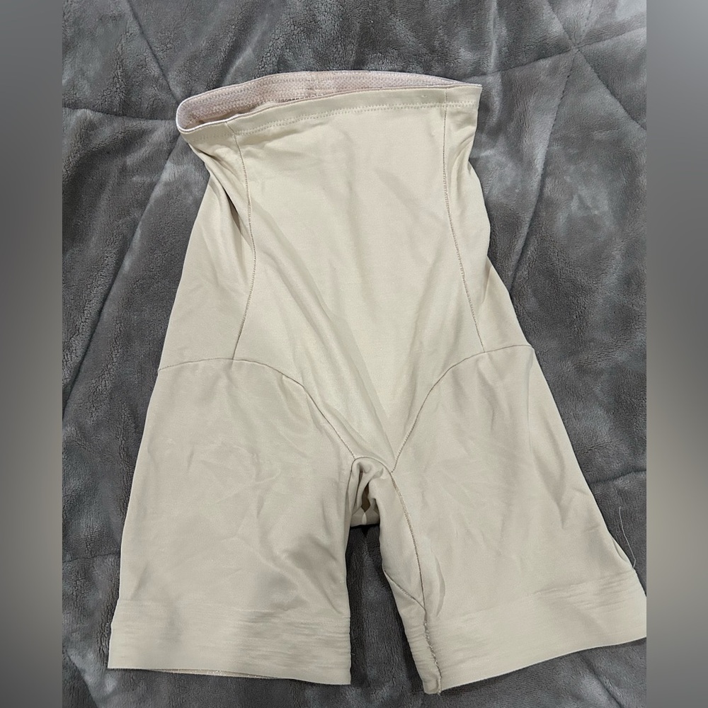 Naomi & Nicole high Spanx - shorts - size L - beige